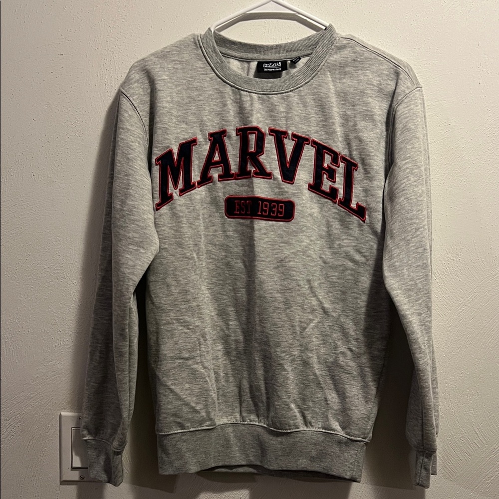 Marvel Gray Crewneck Men's extra small sweatshirt